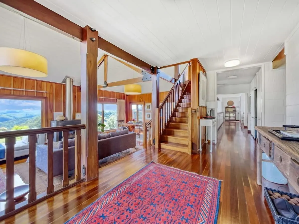 度假居 BooroobinLuxurious Mountain Retreat Near Maleny别墅